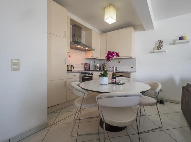 Luxury Penthouse Apartment With 3 Balconies -2 Bedrooms -Petrus View & Parking Luksemburg Zewnętrze zdjęcie