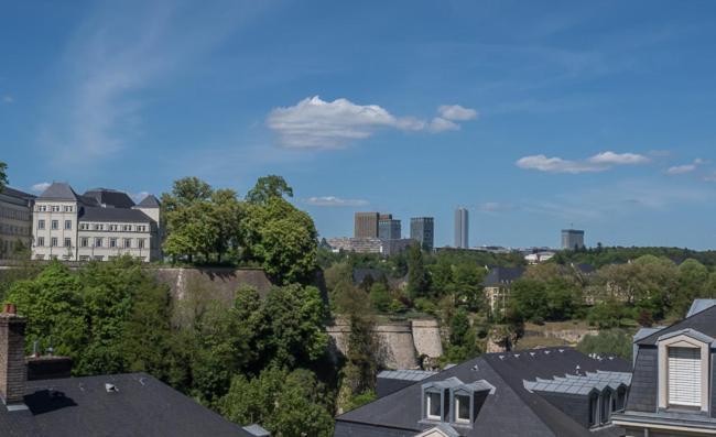 Luxury Penthouse Apartment With 3 Balconies -2 Bedrooms -Petrus View & Parking Luksemburg Zewnętrze zdjęcie