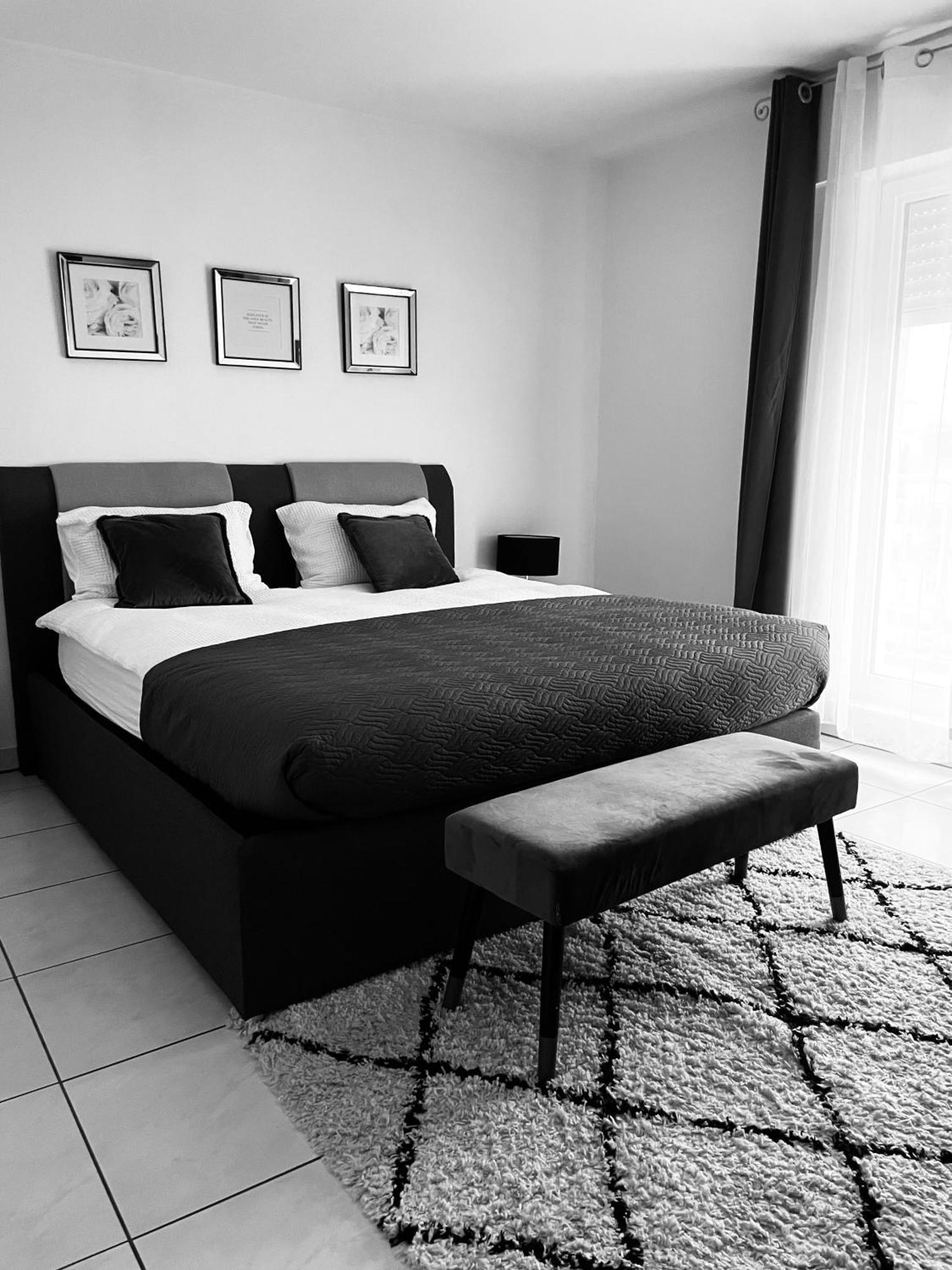 Luxury Penthouse Apartment With 3 Balconies -2 Bedrooms -Petrus View & Parking Luksemburg Zewnętrze zdjęcie